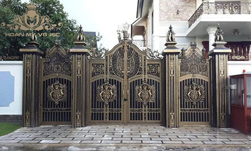 cổng biệt thự cổ điển